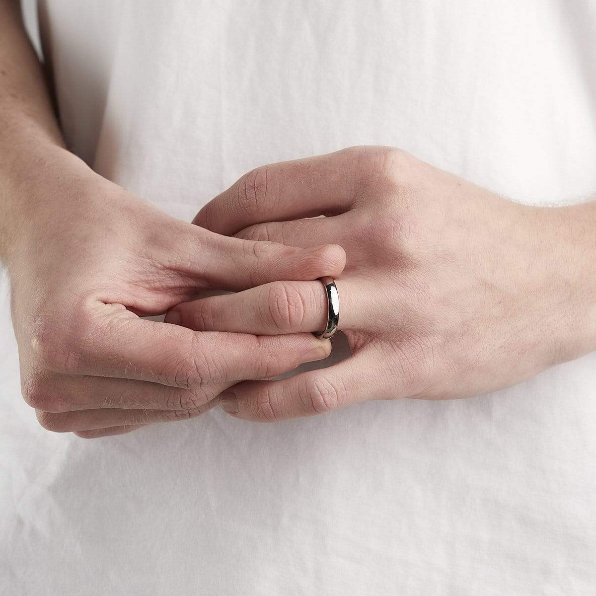 PEORA Classic Men's Genuine Titanium Wedding Band Ring, Black and Silver  Tone, 8mm Beveled Edge Comfort Fit, Size 8 | Amazon.com